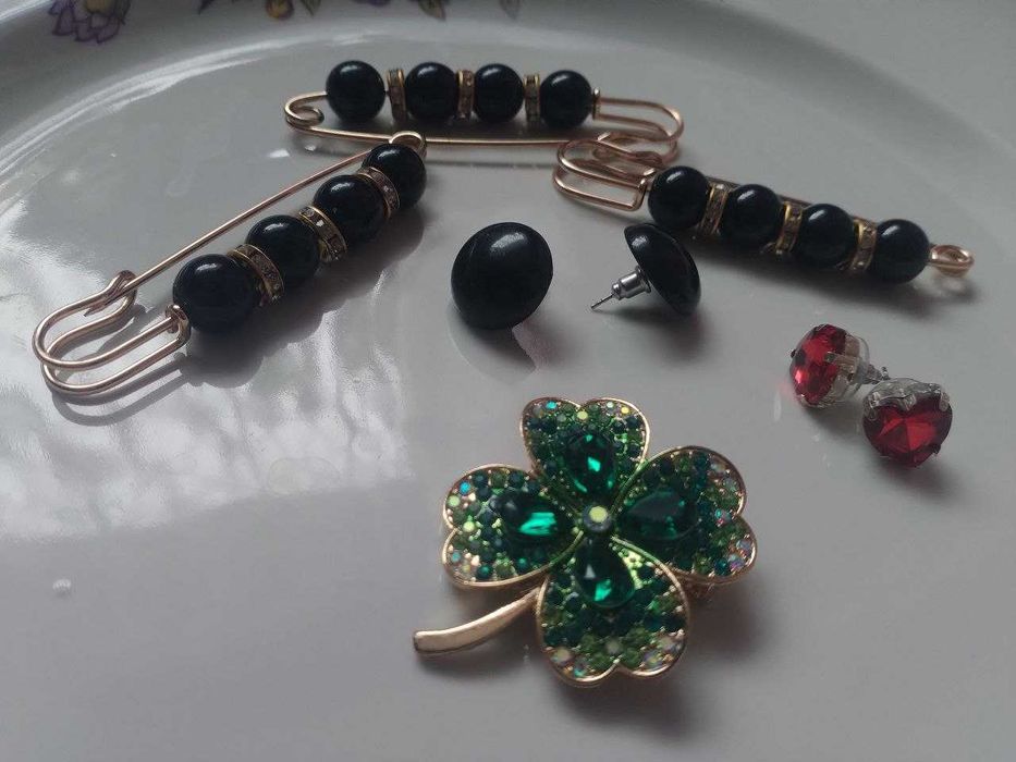 Бижутерия — брошки, серьги, клипсы для ушей