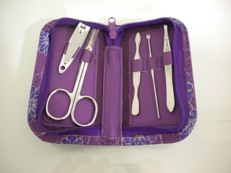 Kit Manicure muito completo Novo