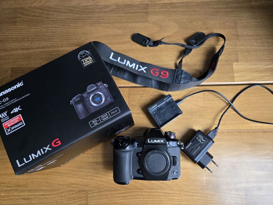 Panasonic Lumix G9.