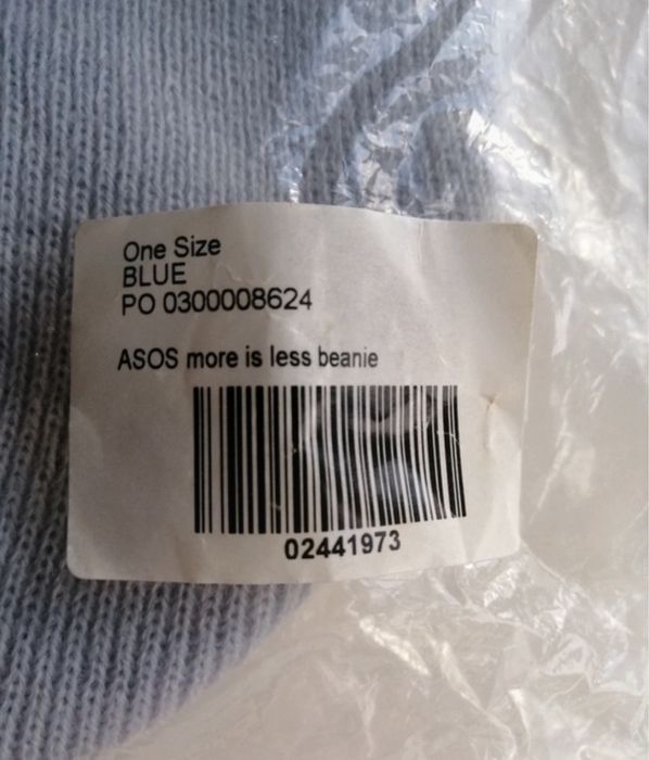 asos czapka More is Less