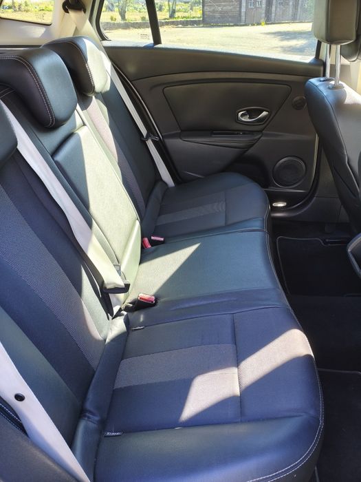 Renault Mégane Sport Tourer 1.5 dCi Bose Edition — photo 5
