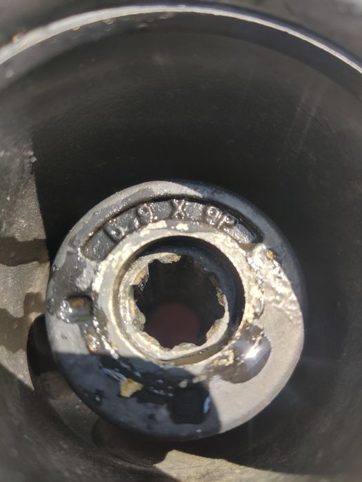 Śruby do motorówek