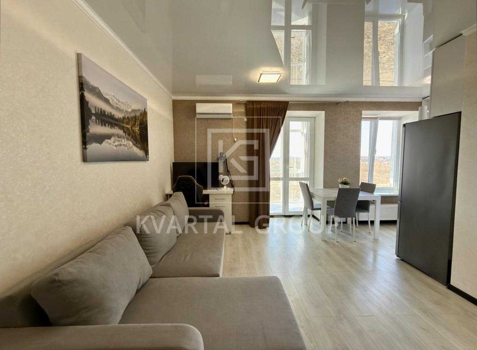 Продаж квартири студії з двома балконами в центрі міста КОТЕЛЬНЯ Гостомель центр