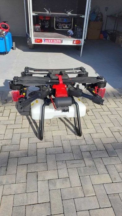 Агродрон дрон квадрокоптер обприскувач XAG P 100 PRO 50 л бак для ззр