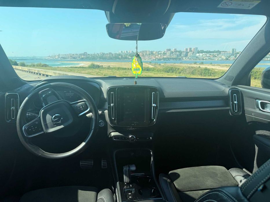 Volvo XC40 T3 R-Design Geartronic (Automático) – 2020