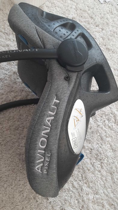 Fotelik samochodowy lekki Avionaut Pixel 0-13 kg + adaptery Muvvo