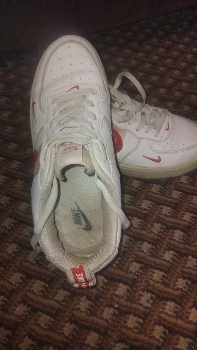 Женская обувь кросовки.