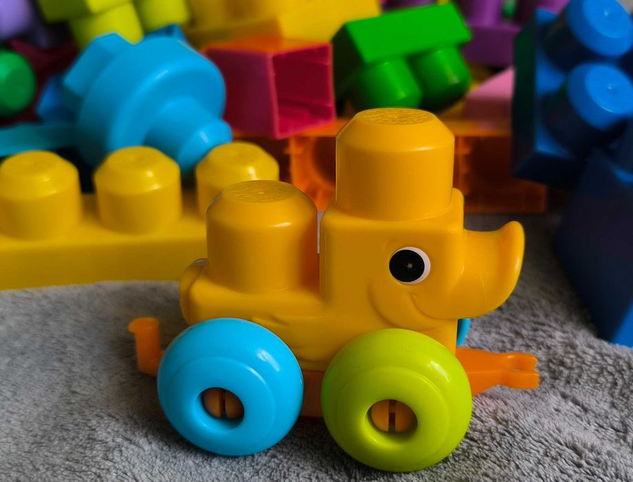 Mega Bloks столик для конструктора 1+