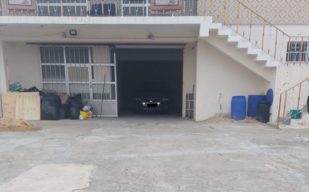 Arrenda-se Garagem/Armazém