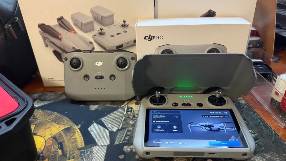 MEGA zestaw: DJI Air 2s Fly More Combo + DJI RC + dodatki - jak nowy!