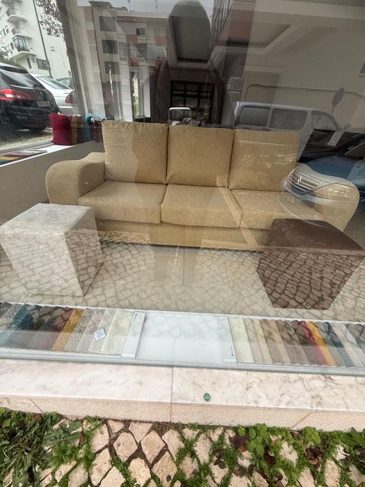 Sofa novo de 3 lugares