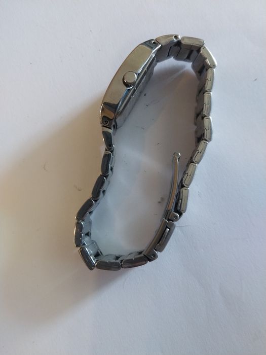Продам женские  часы Casio