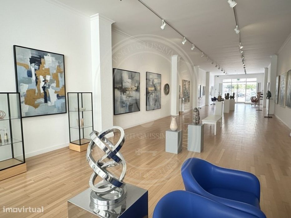 Espaço Comercial Multiusos - Totalmente Renovado e Equipado - Tomar.