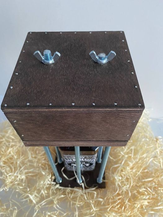 Подарунок чоловіку. Сейф для пляшки. Клітка для алкоголю