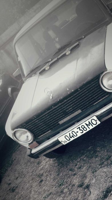 Автомобіль ваз 21011