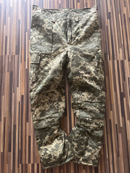 Теплі штани піксель