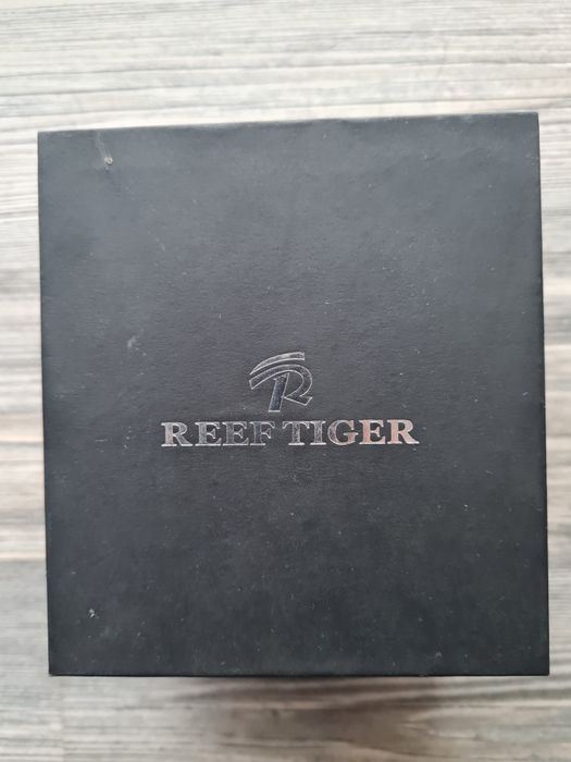 Продам мужские часы Reef Tiger.