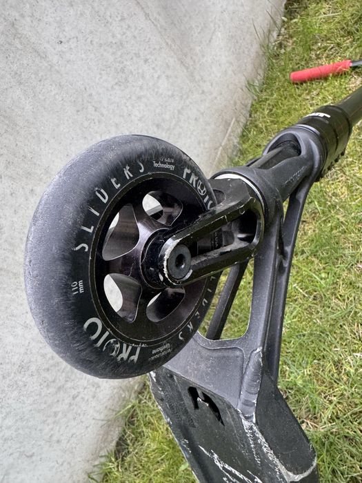 Hulajnoga wyczynowa castom