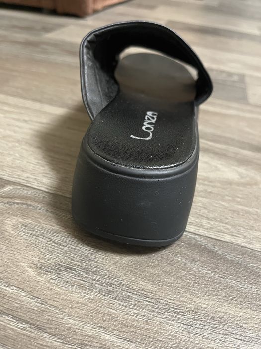 Босоножки женские черные Lonza