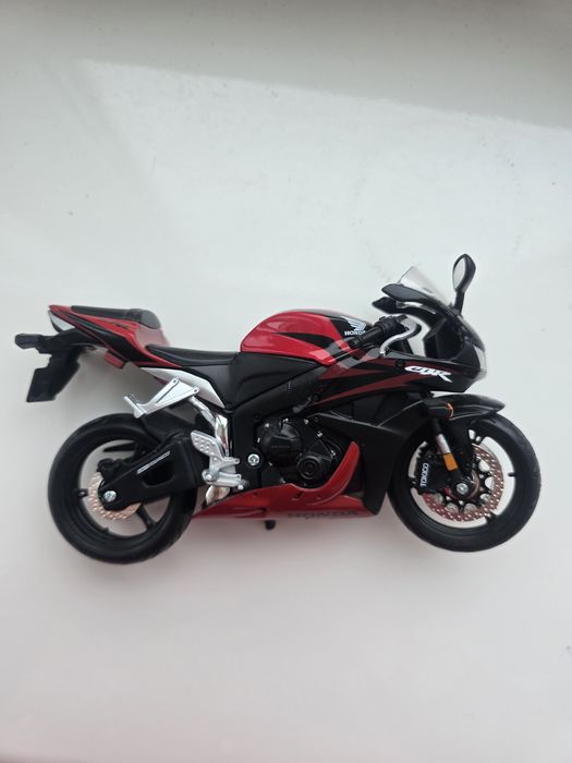 Мотоцикл металевий Honda CBR 600RR, Maisto
