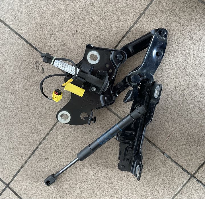 Ліва петля капоту з піропатроном BMW G05 X5