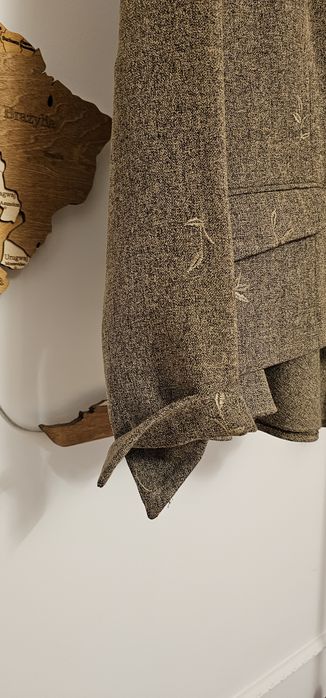 Garnitur damski że spódnica Żakiet tweedowy  spódnica  r 40