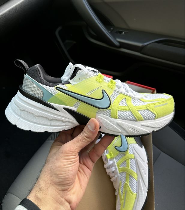 Женские Nike V2K Run  Новые  Оригинал