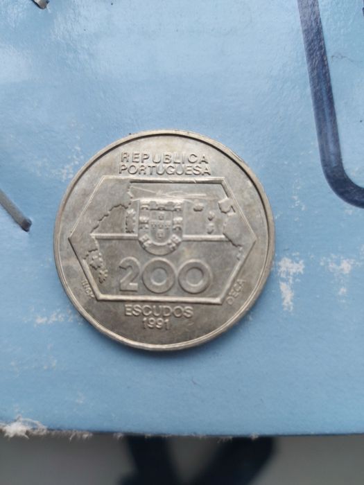 1 moeda portuguesa de 200 escudos de 1991 com