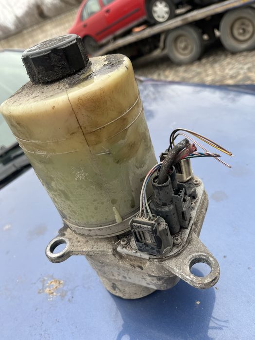 Ford Focus mk2 2 - pompa wspomagania