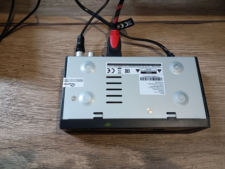 Dekoder do tv Sky master  z pilotem