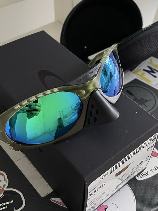 Oakley Plantaris – sportowe okulary przeciwsłoneczne