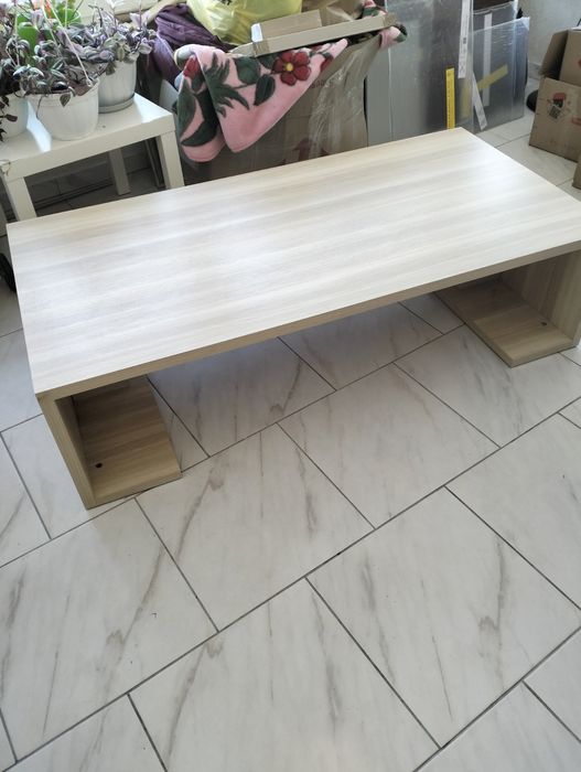 Меблі 2 полички і столик