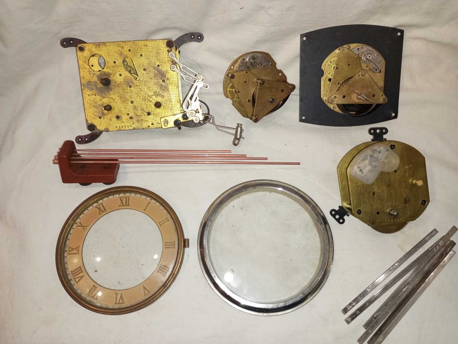 Часы настольные механизмы Маяк Весна Владимир стекло циферблат