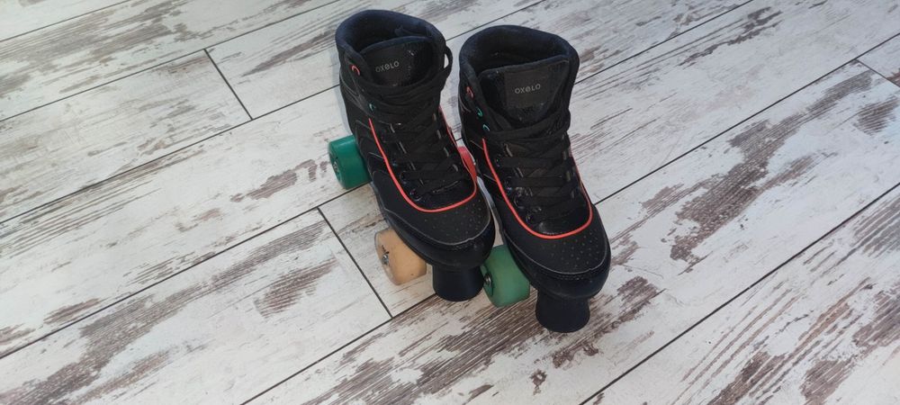 Wrotki Oxelo Quad 100 JR czarne rozmiar 35