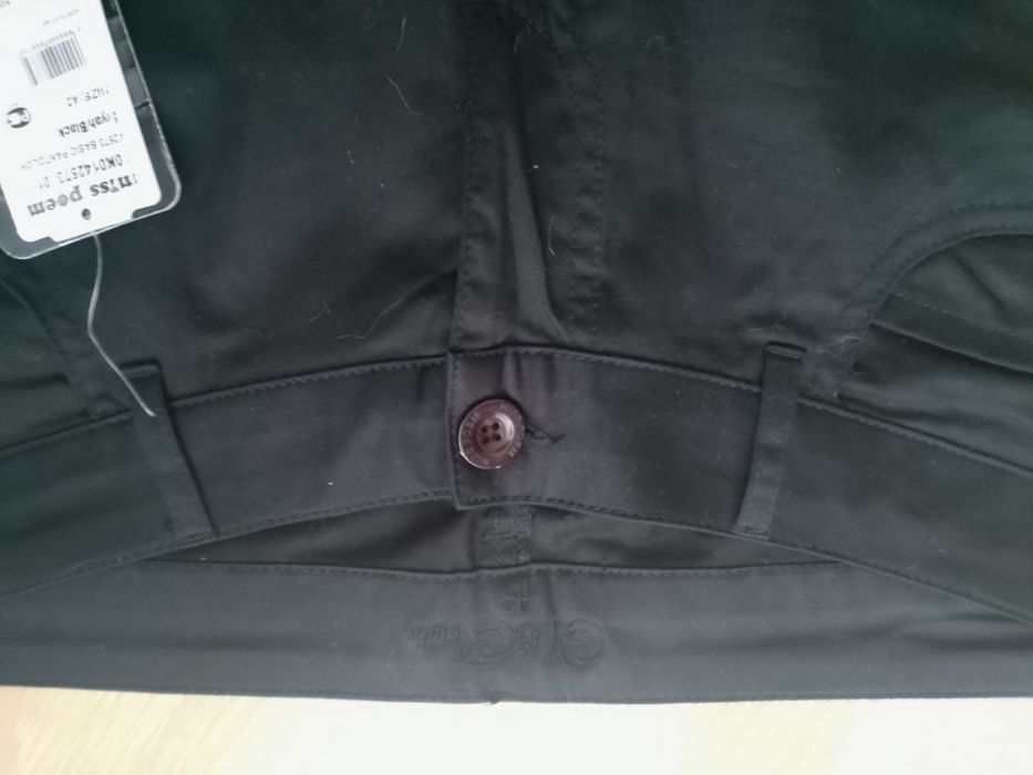 Czarne proste spodnie rozmiar 42