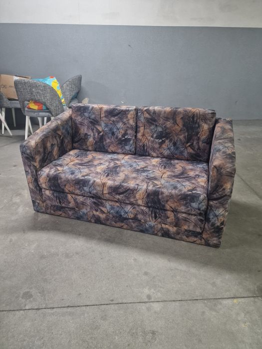 Sofá cama de criança praticamente novo