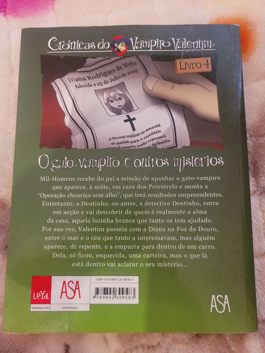 Livro "O gato vampiro e outros mistérios"