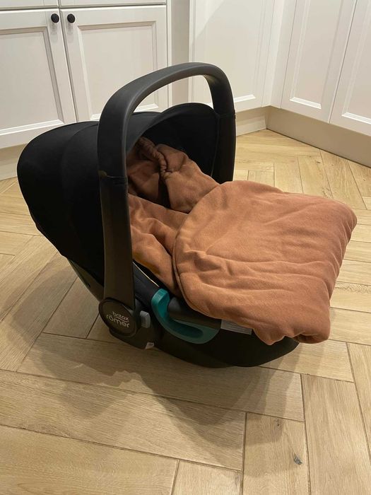 Fotelik samochodowy Britax Romer Baby Safe iSense