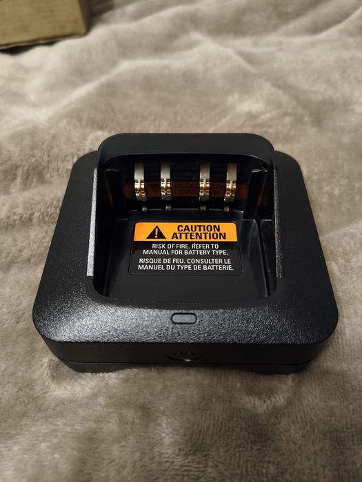 зарядний  пристрій  без блочкака Motorola PMPN4527A