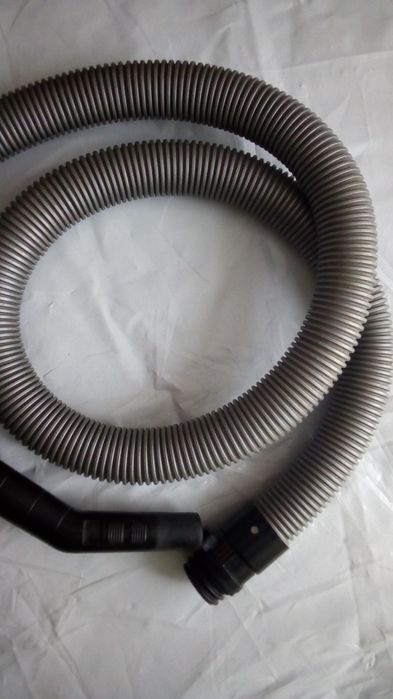 ШЛАНГ пылесоса в ОТЛИЧНОМ состоянии