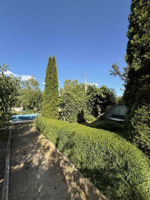 Продається двоповерхова дача, с. Терешки,  з власним озером у дворі