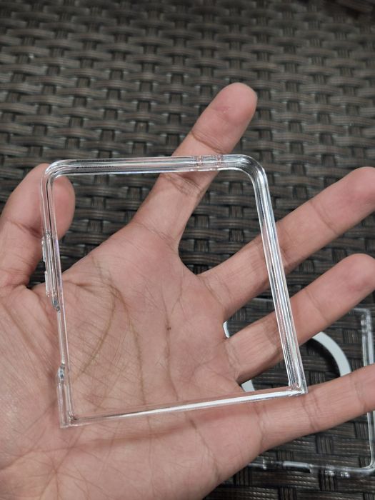 Spigen etui do Samsung Galaxy Z Flip 7, nowe, Magnet