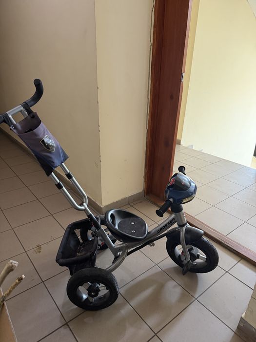 Дитячий велосипед для найменших з ручкою