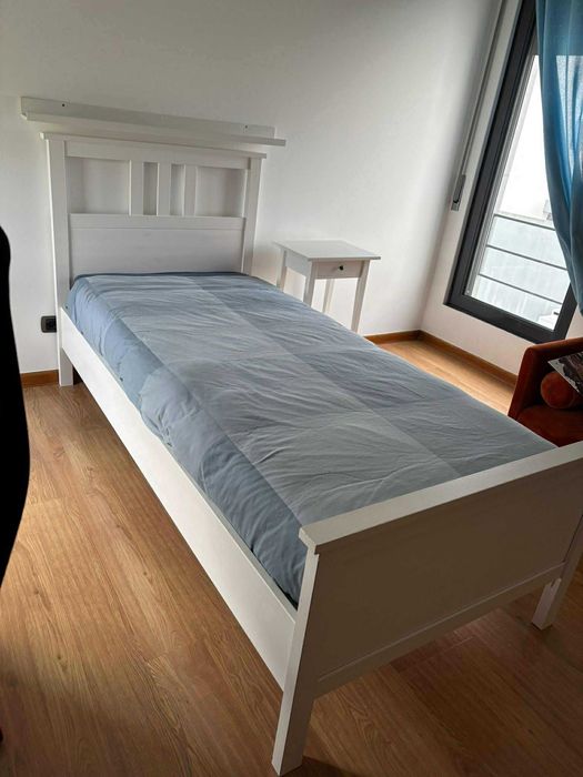 Cama solteiro IKEA HEMNES + estrado