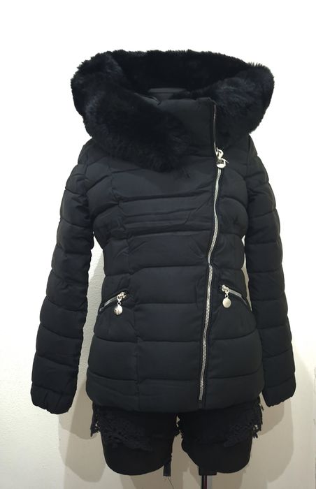 Kurtka puchowa czarna ocieplana srebrny zamek kaptur futerko S