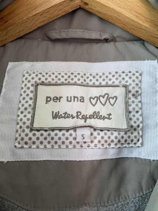 Zimowa kurtka z odpinanym kapturem