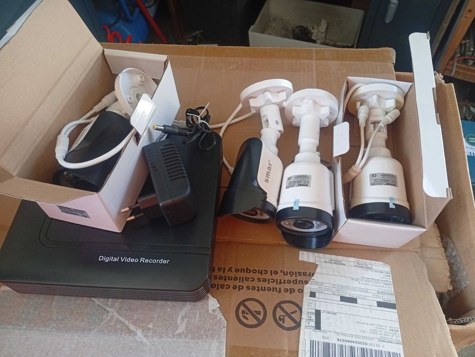 Kit de video vigilância com 4 camaras