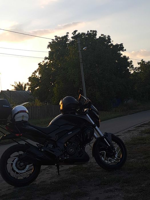 Баджаж доминар 400