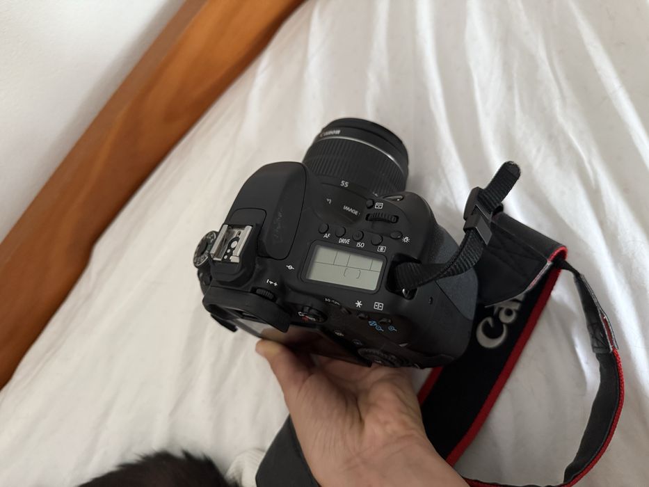 Canon EOS 80D + 2 lentes + mala + cartão + tripé