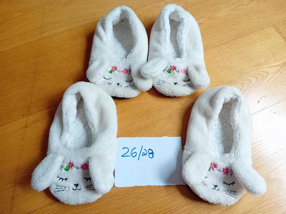 Camisolas interiores, Pijamas de criança e pantufas - 2/3 e 4/5 anos